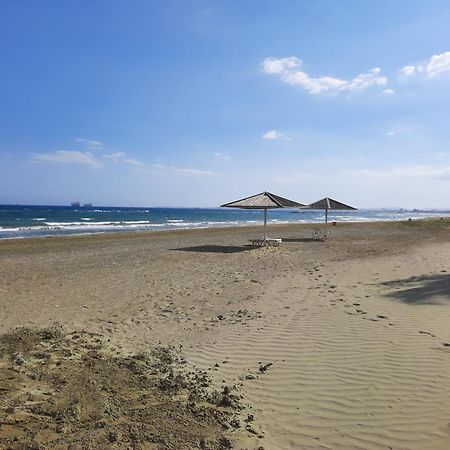 Villa Larnaca Bay Resort Вороклини Екстериор снимка
