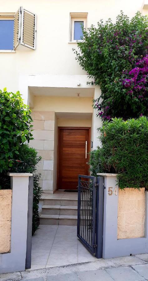 Villa Larnaca Bay Resort Вороклини Екстериор снимка